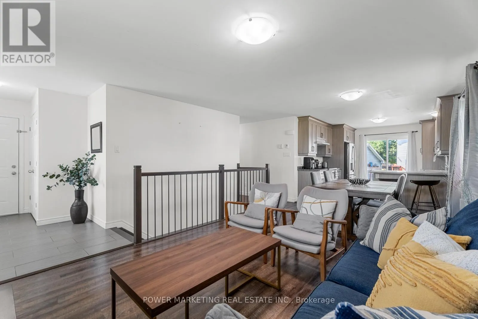 11 MADELEINE PLACE