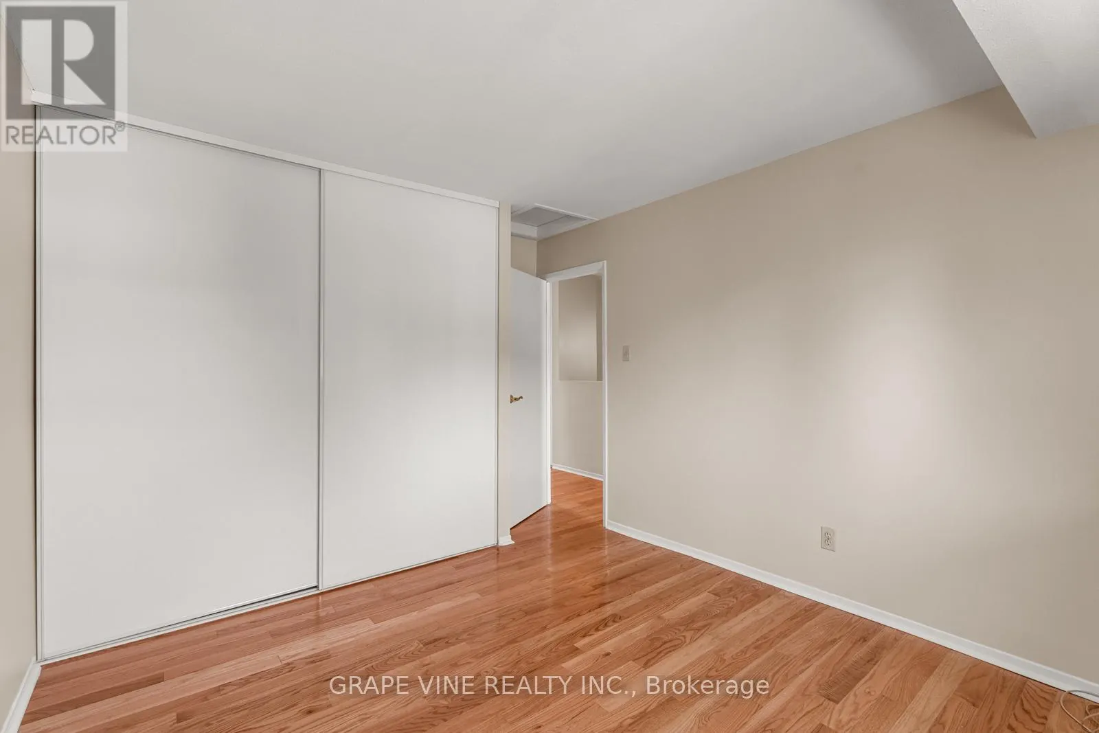 31 - 2671 PIMLICO CRESCENT