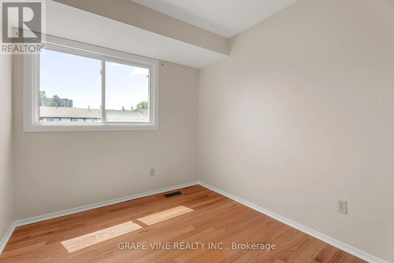 31 - 2671 PIMLICO CRESCENT