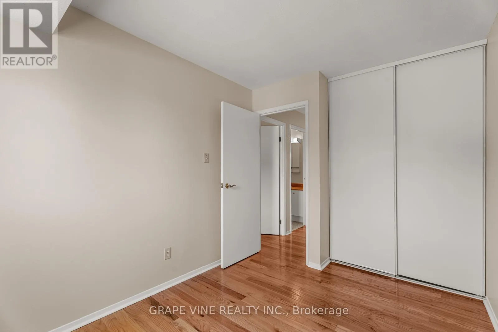 31 - 2671 PIMLICO CRESCENT