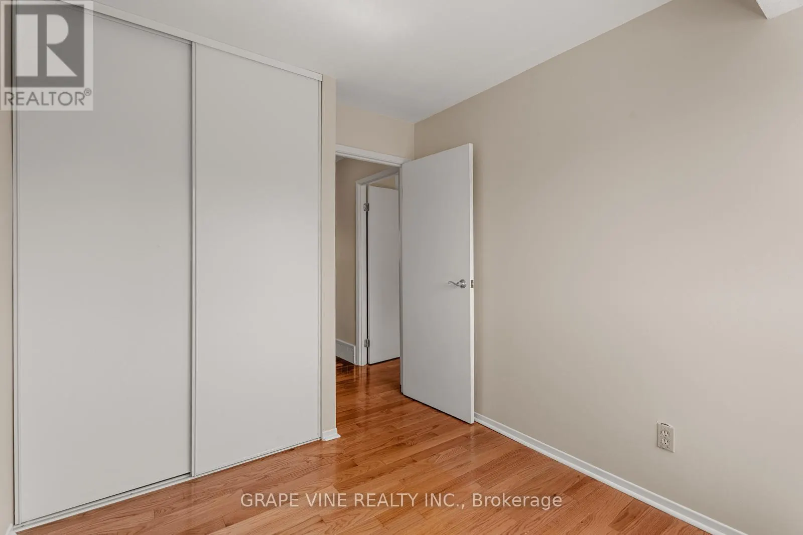 31 - 2671 PIMLICO CRESCENT