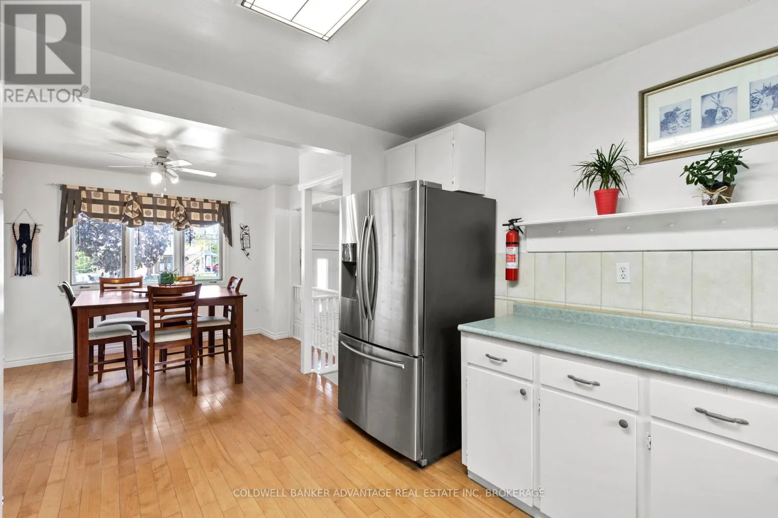 302 MAIN STREET E