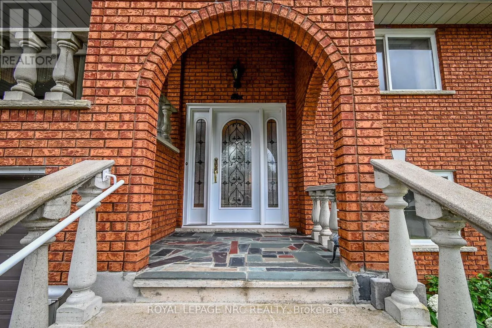 32 GASPARE DRIVE