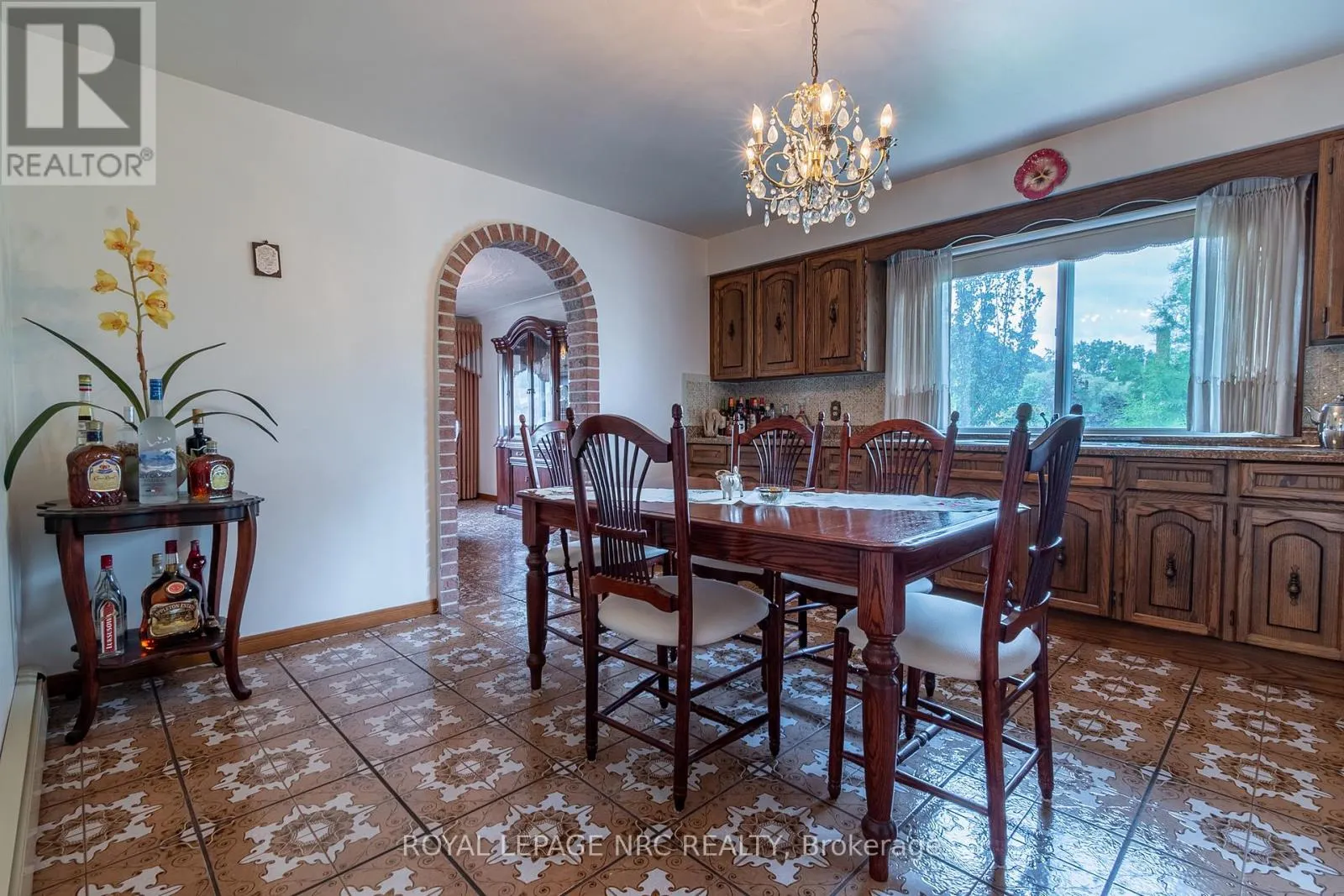 32 GASPARE DRIVE