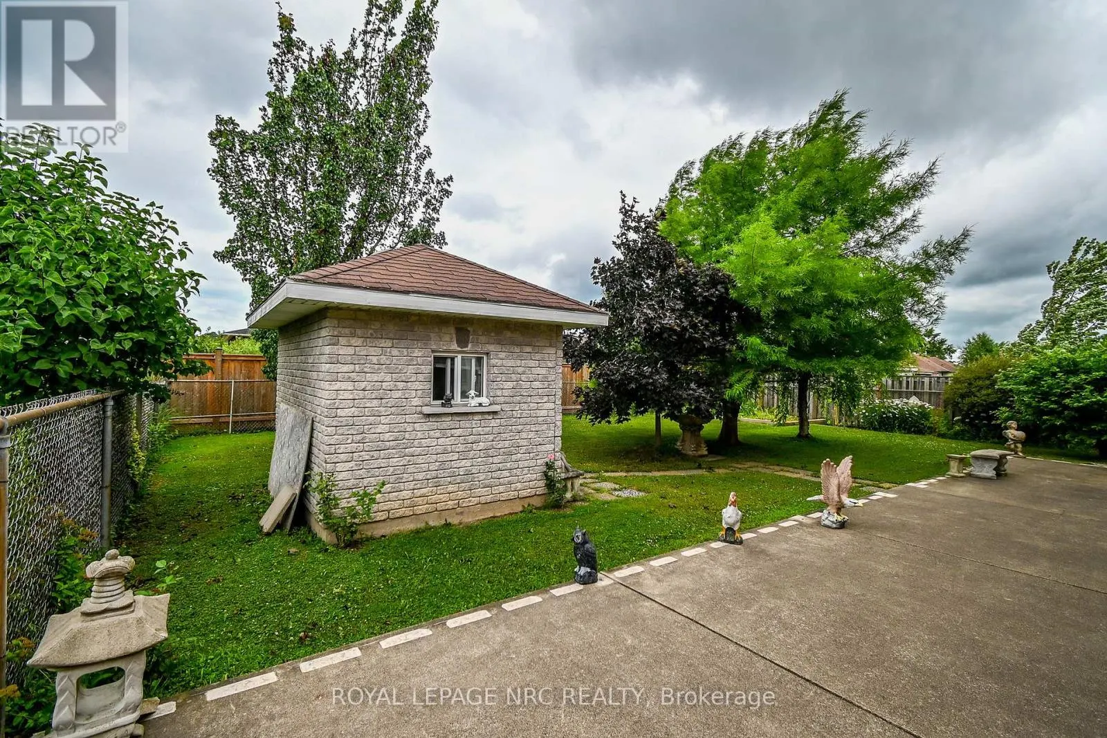 32 GASPARE DRIVE