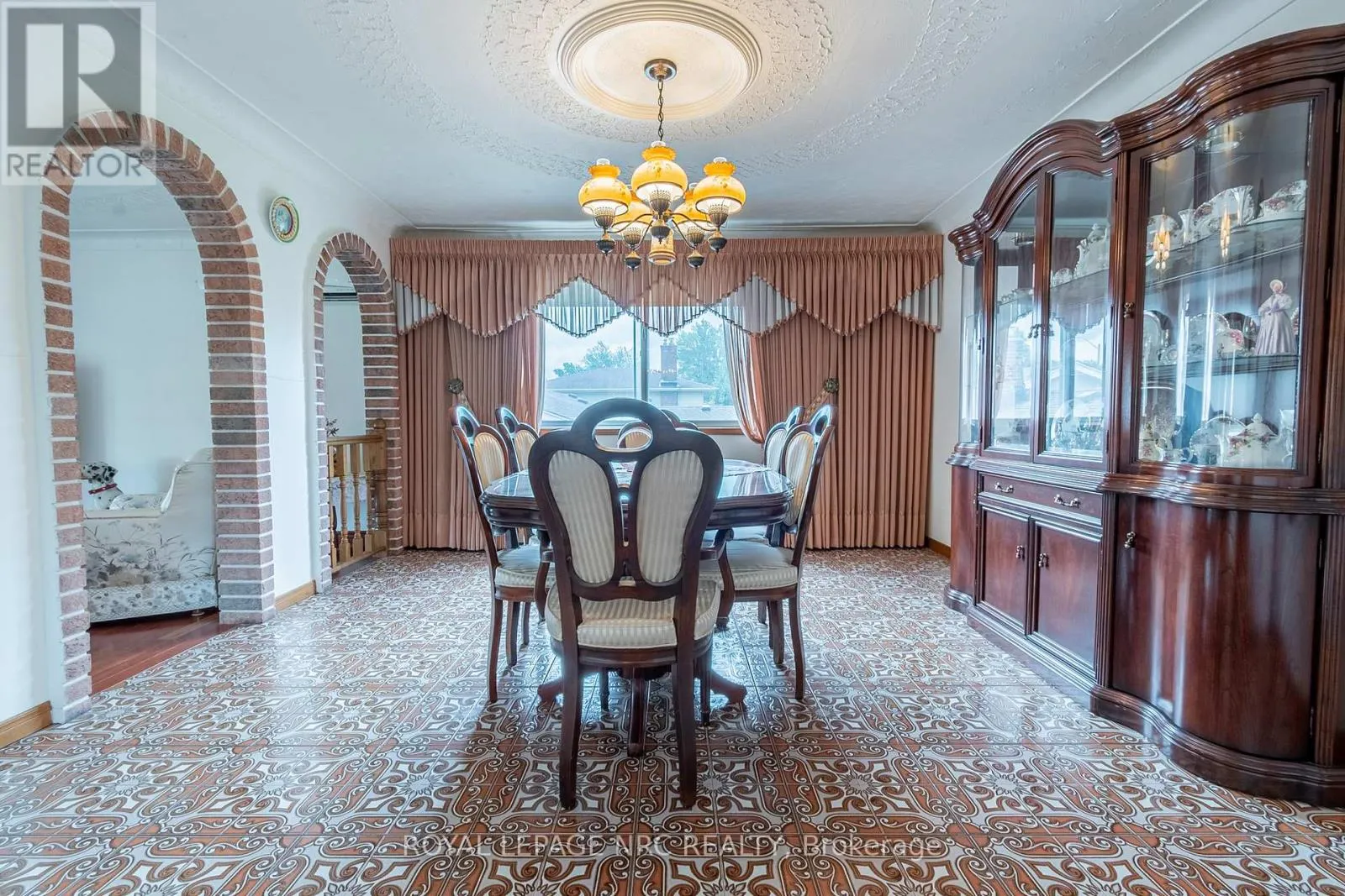 32 GASPARE DRIVE
