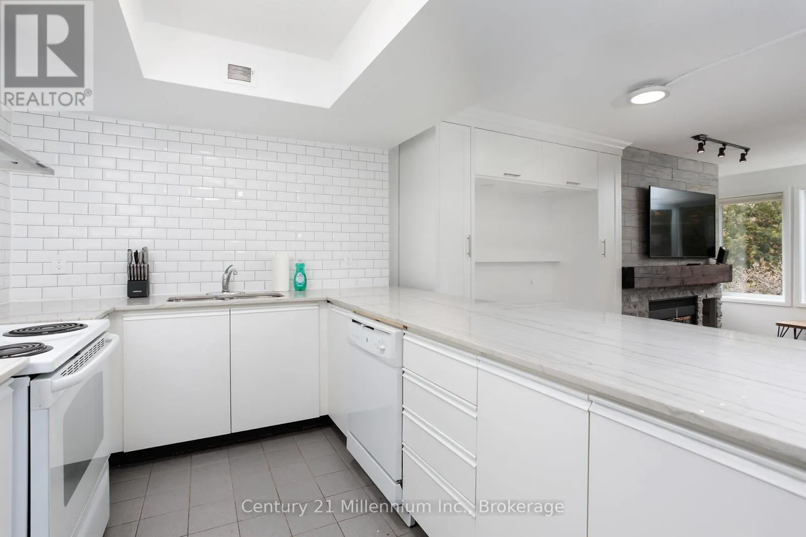 112 - 107 ANN HEGGTVEIT DRIVE, #112
