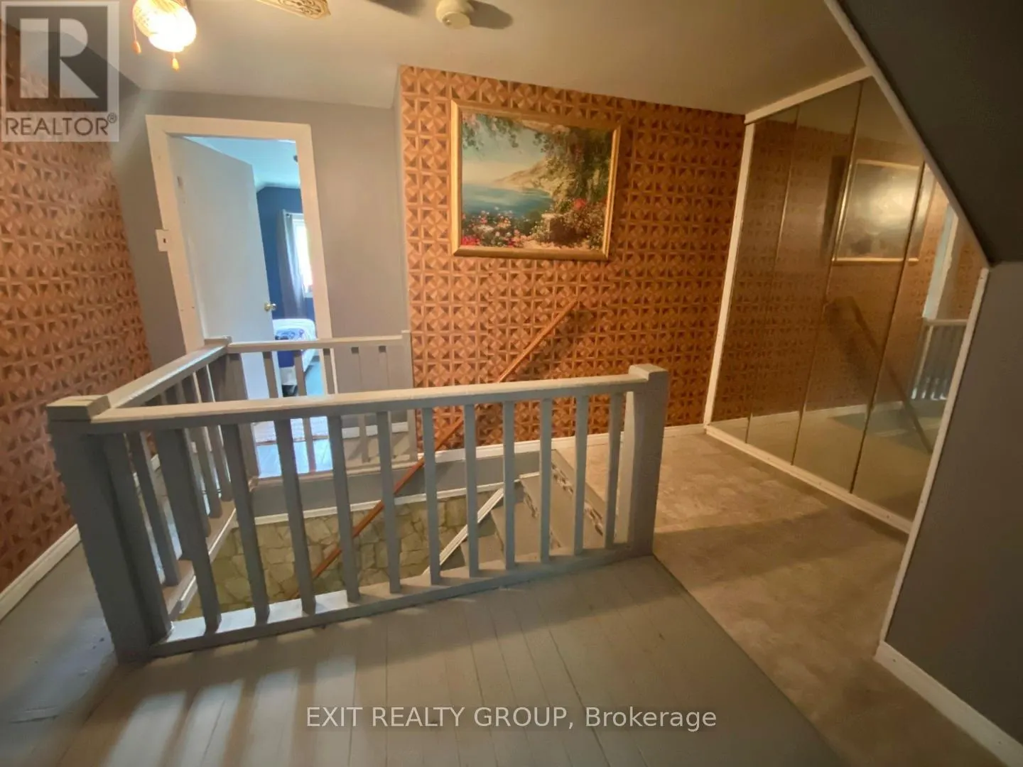 33 GLASTONBURY ROAD