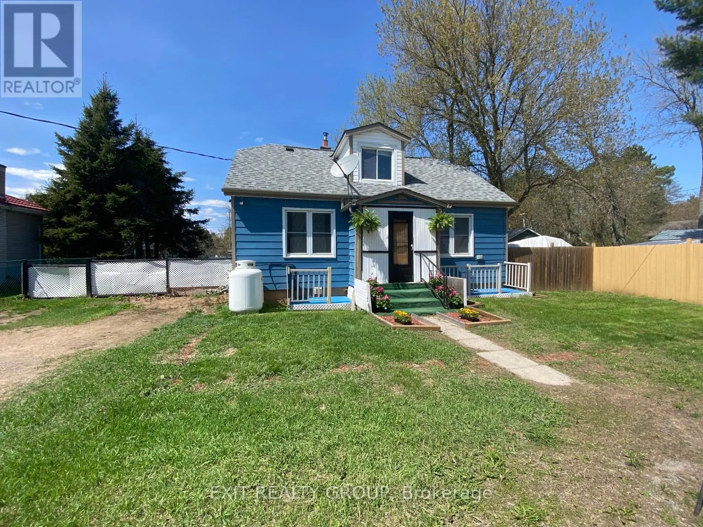 33 GLASTONBURY ROAD