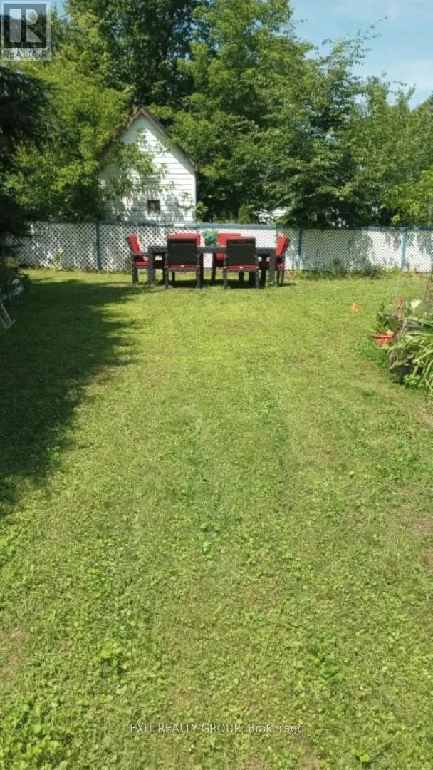 33 GLASTONBURY ROAD