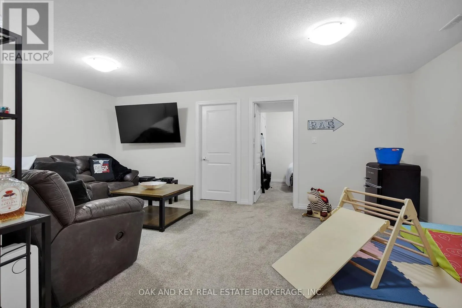 11 CHARTER CREEK COURT