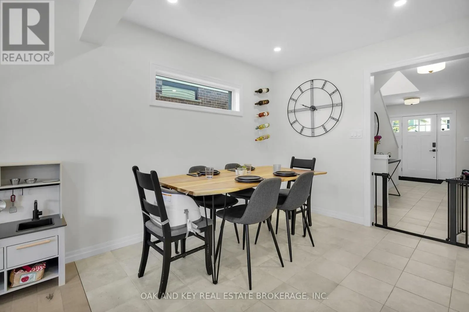 11 CHARTER CREEK COURT