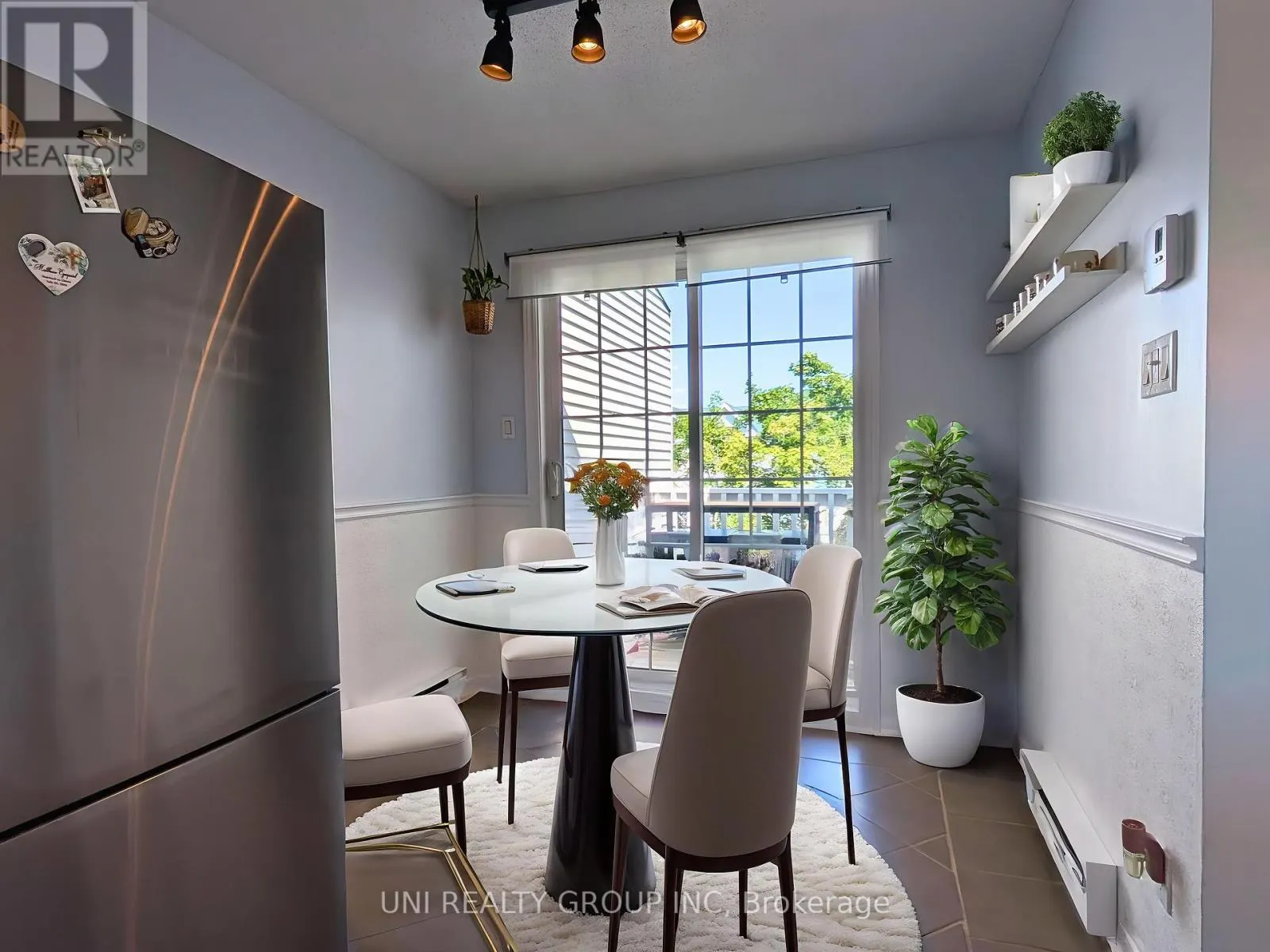 120 CASTLEGREEN PRIVATE