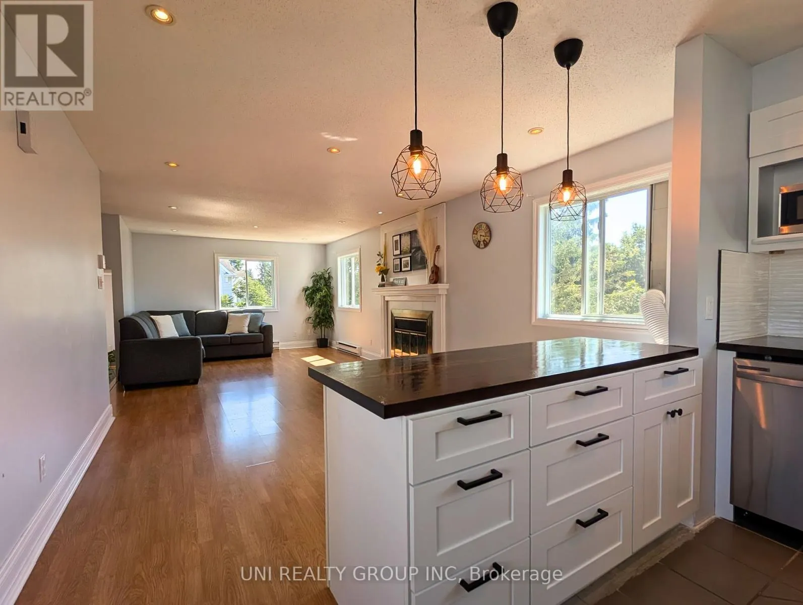 120 CASTLEGREEN PRIVATE