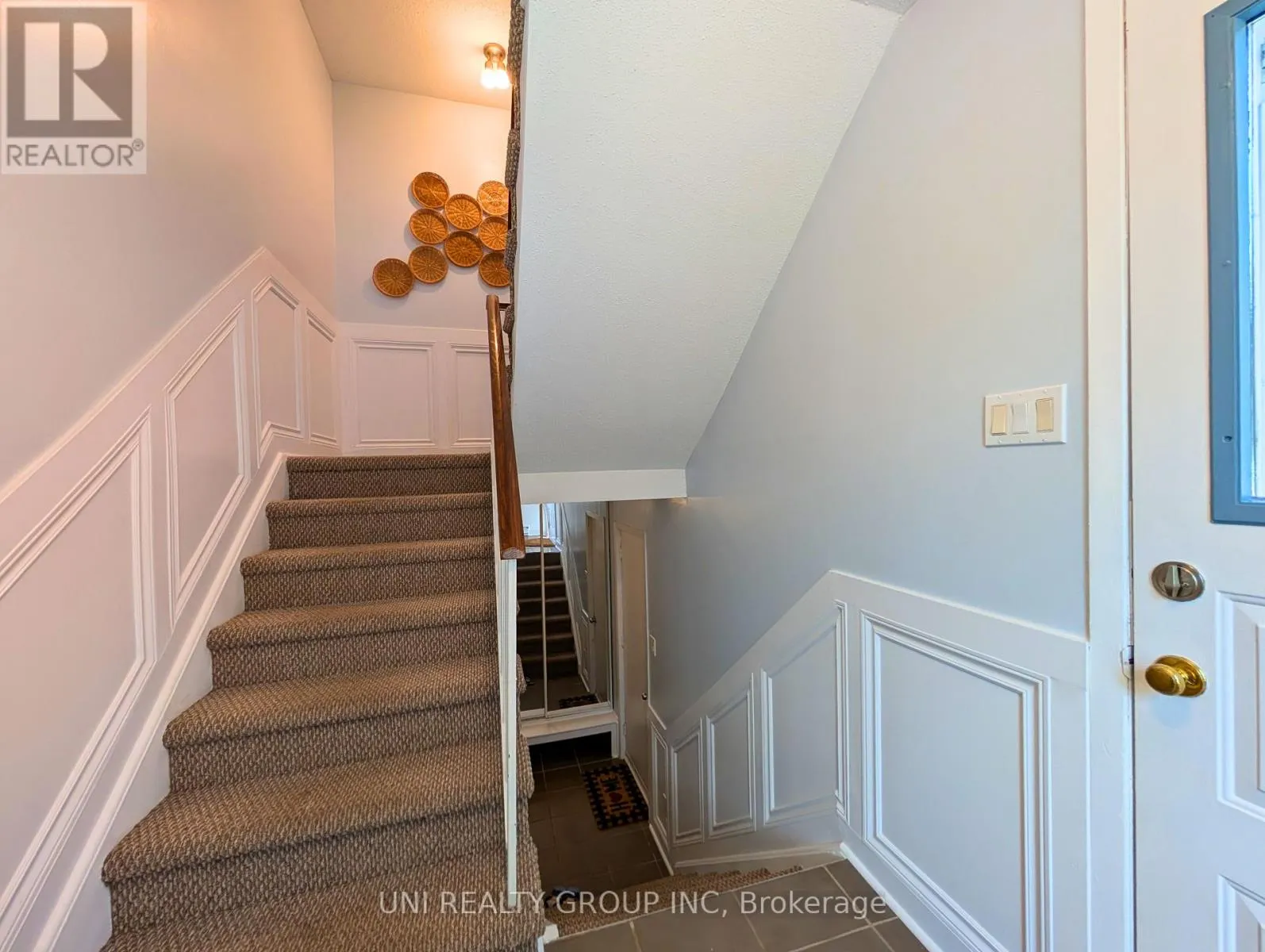 120 CASTLEGREEN PRIVATE