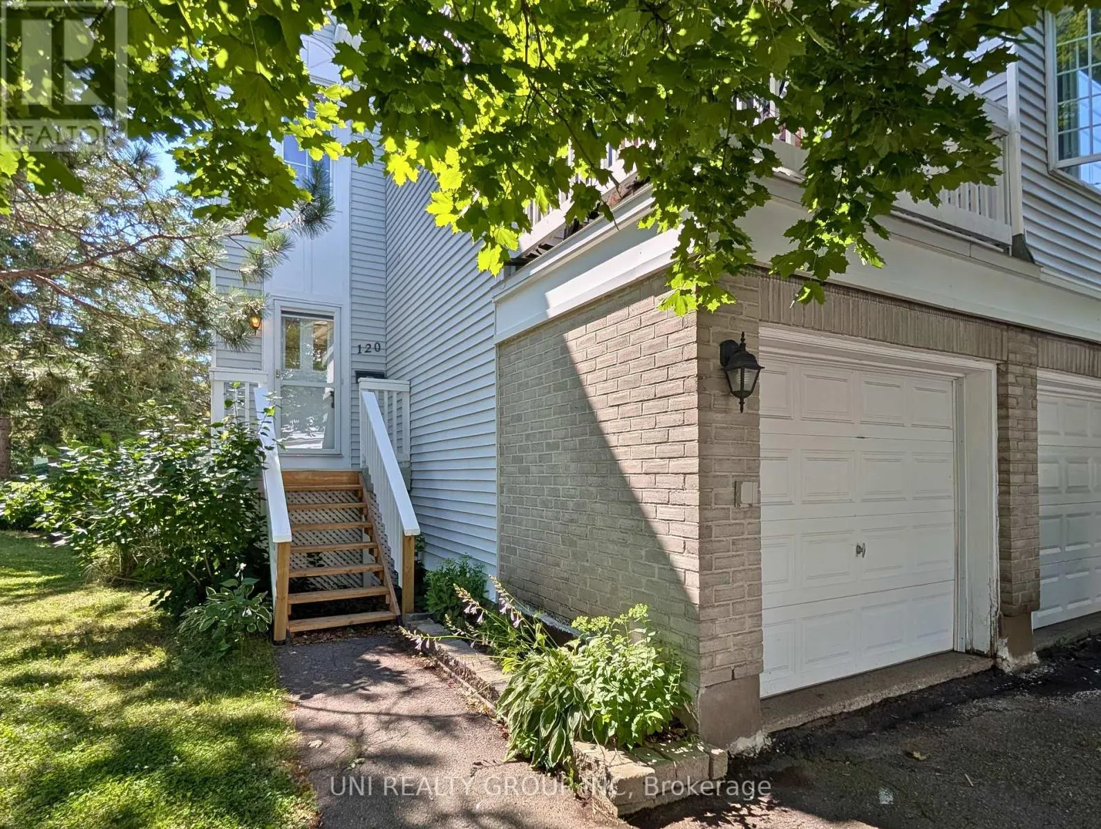 120 CASTLEGREEN PRIVATE