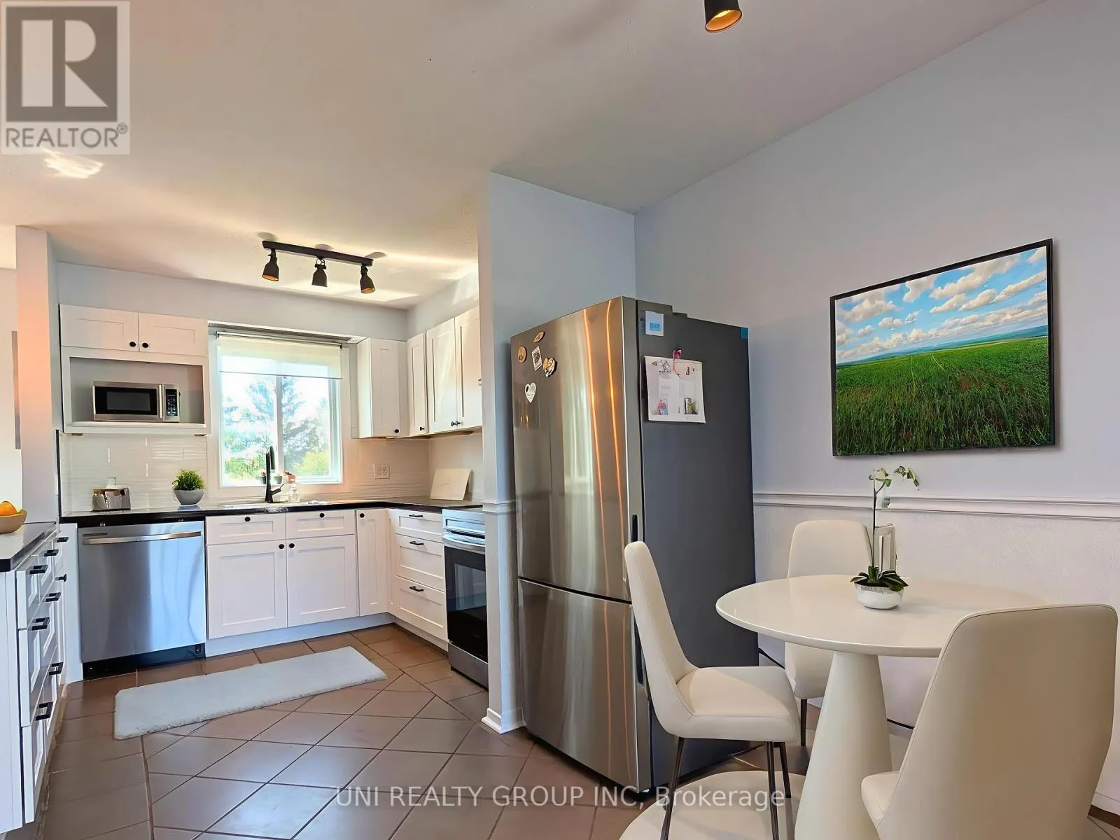 120 CASTLEGREEN PRIVATE