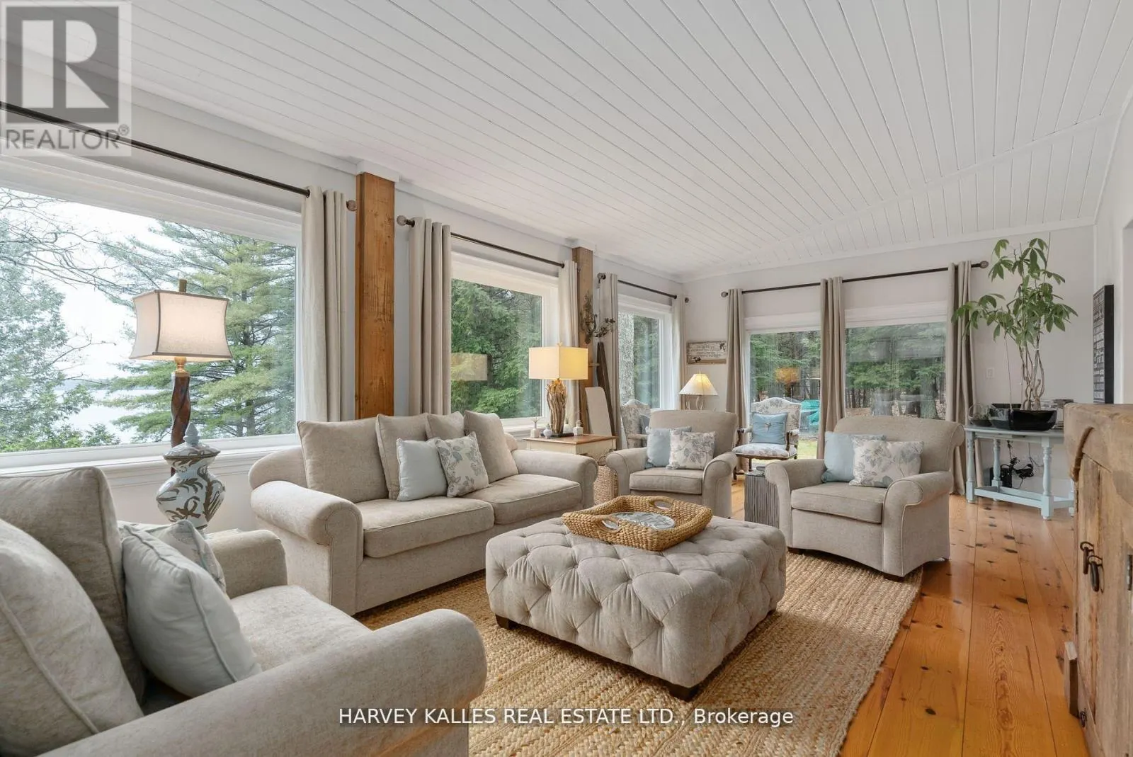 UNIT 2 - 2045 MUSKOKA RD 118W