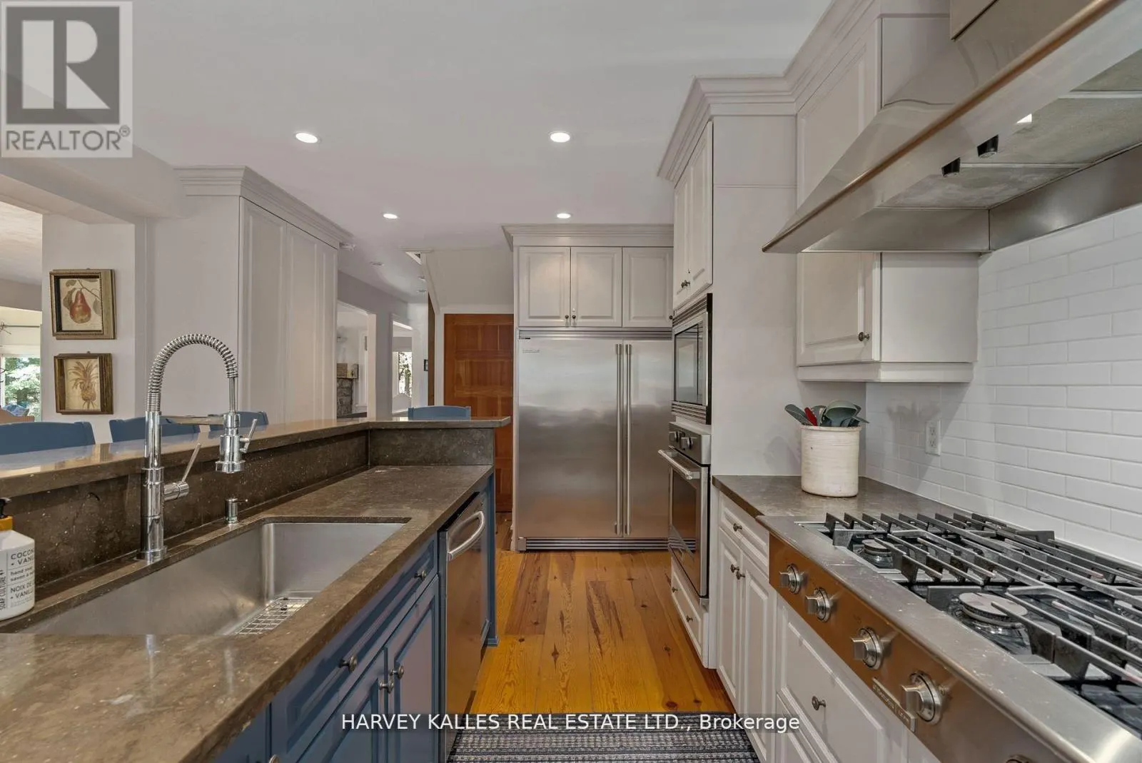 UNIT 2 - 2045 MUSKOKA RD 118W