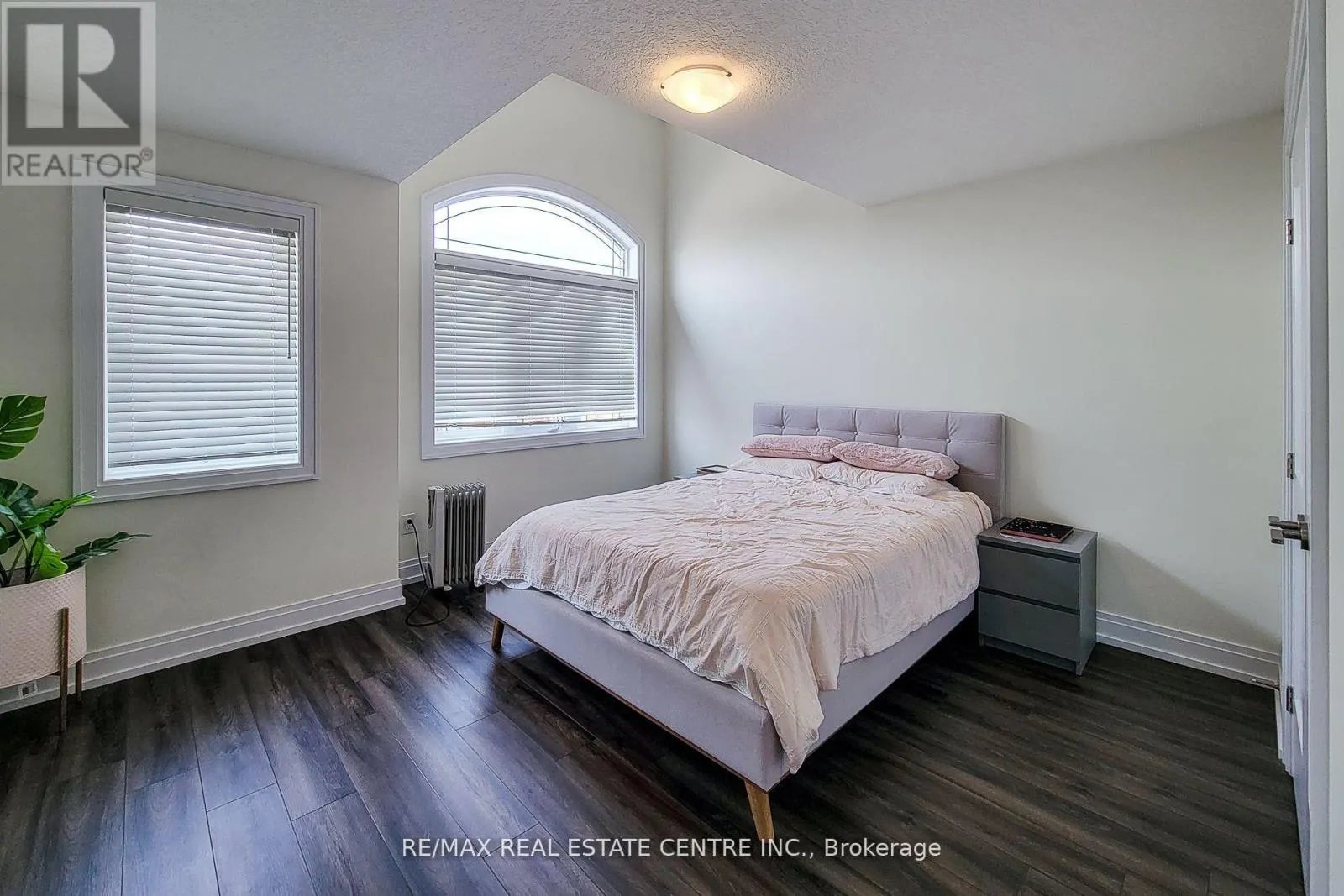 64 GREAT FALLS BOULEVARD