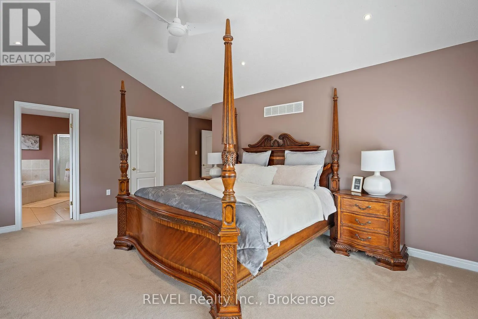 42 VINIFERA DRIVE