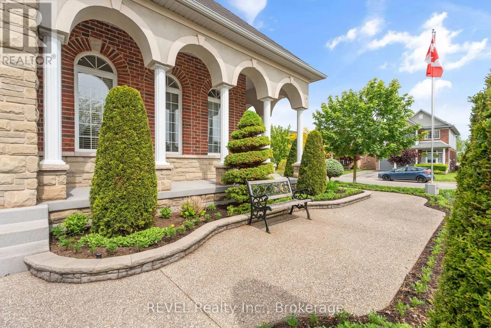 42 VINIFERA DRIVE