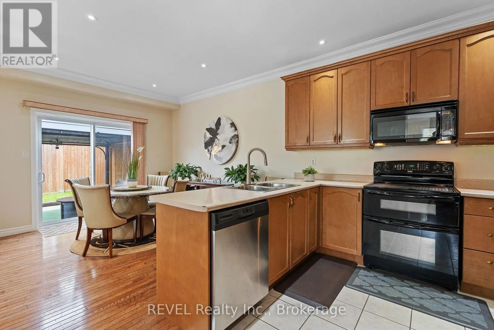 42 VINIFERA DRIVE