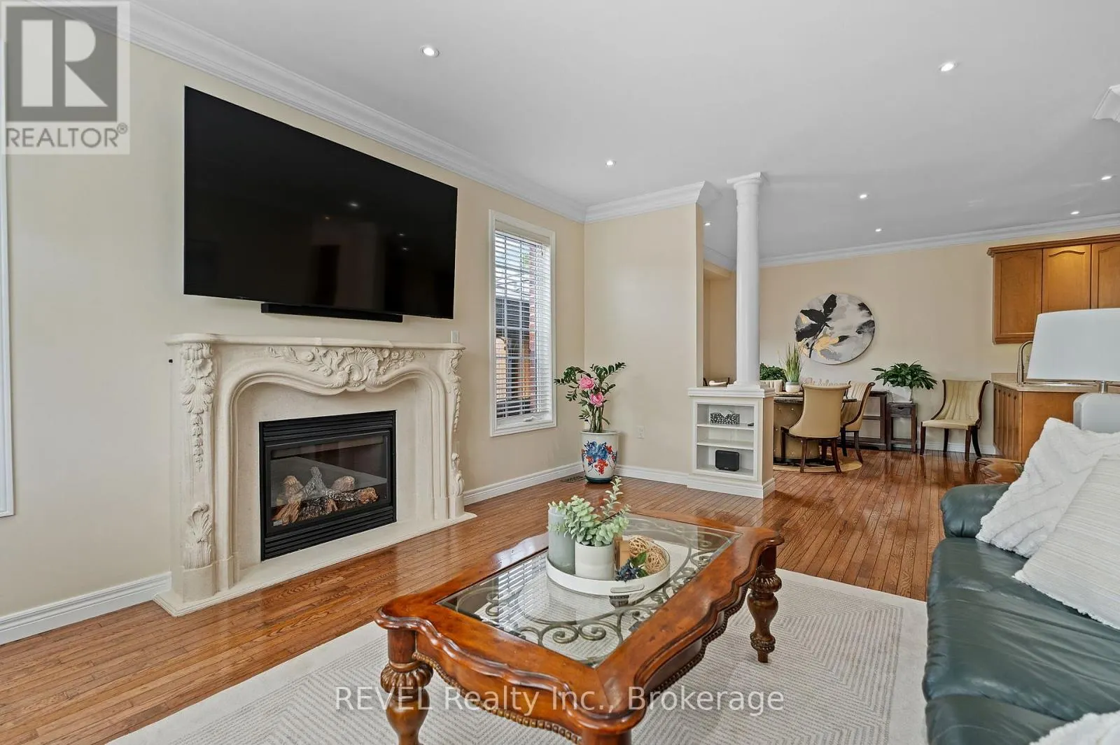 42 VINIFERA DRIVE