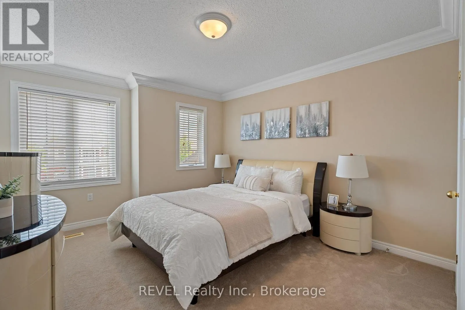 42 VINIFERA DRIVE