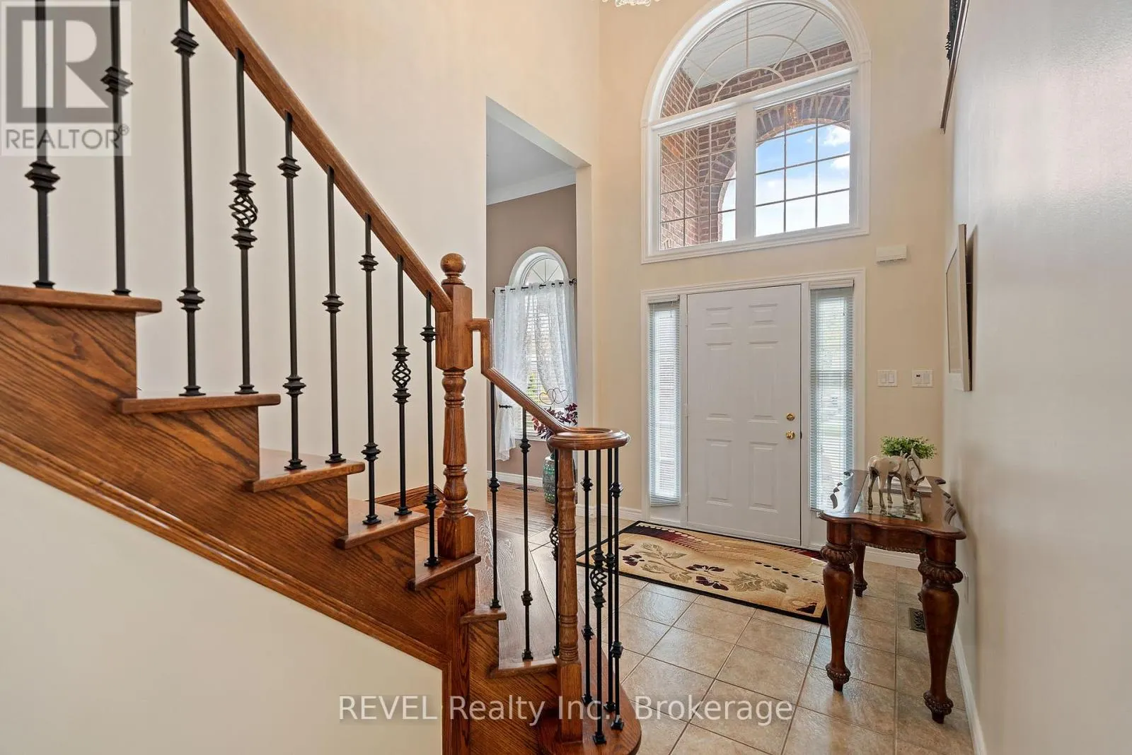 42 VINIFERA DRIVE