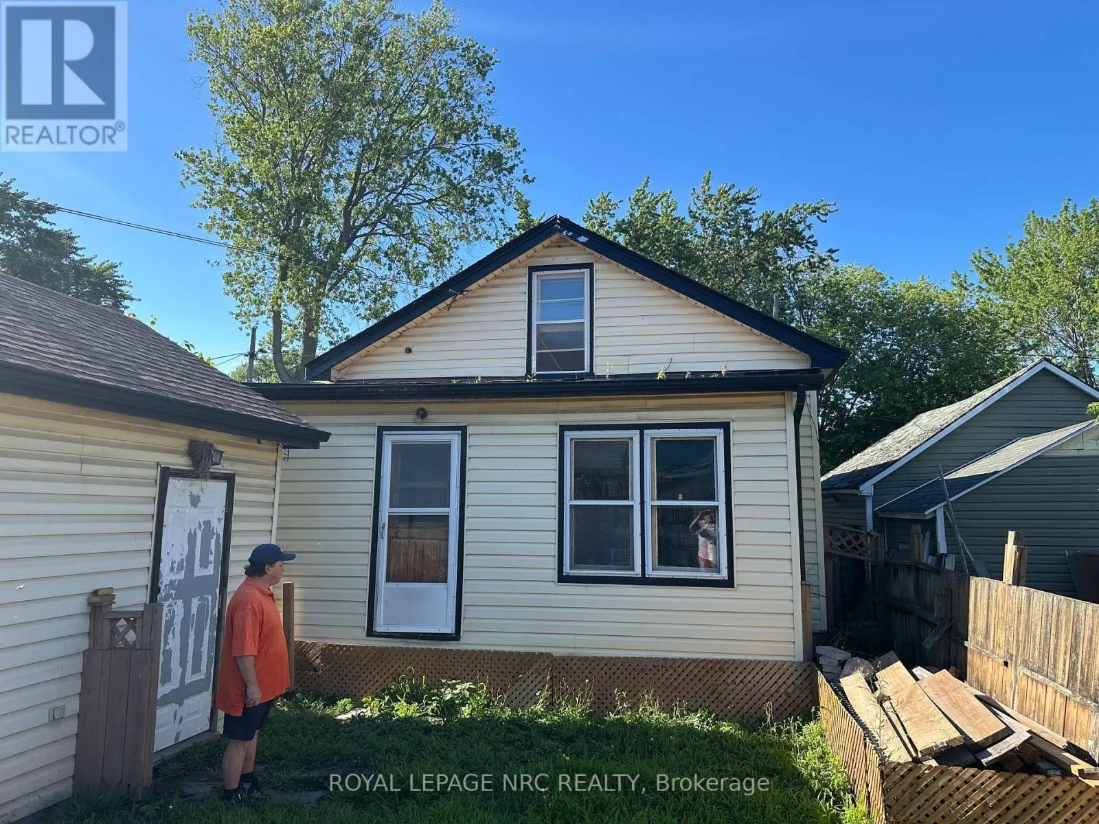 17 KINNEAR STREET