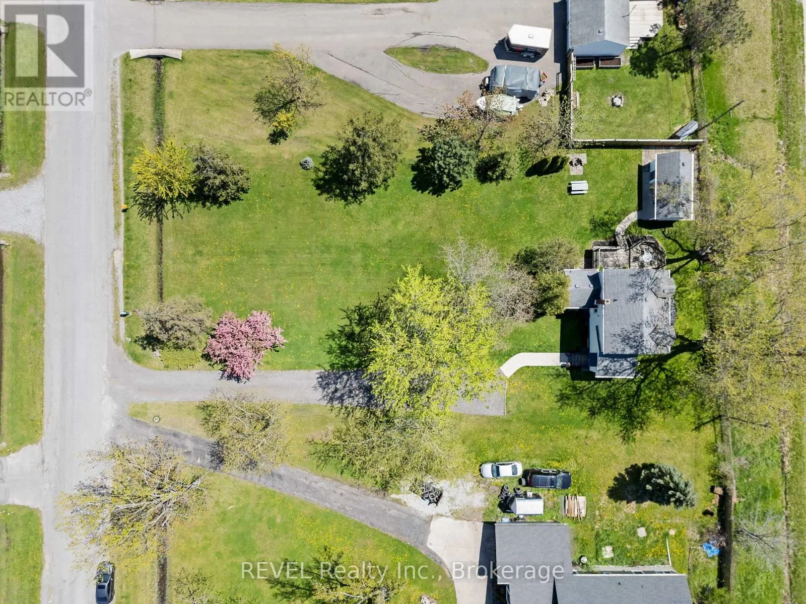 239 BECKEN CRESCENT