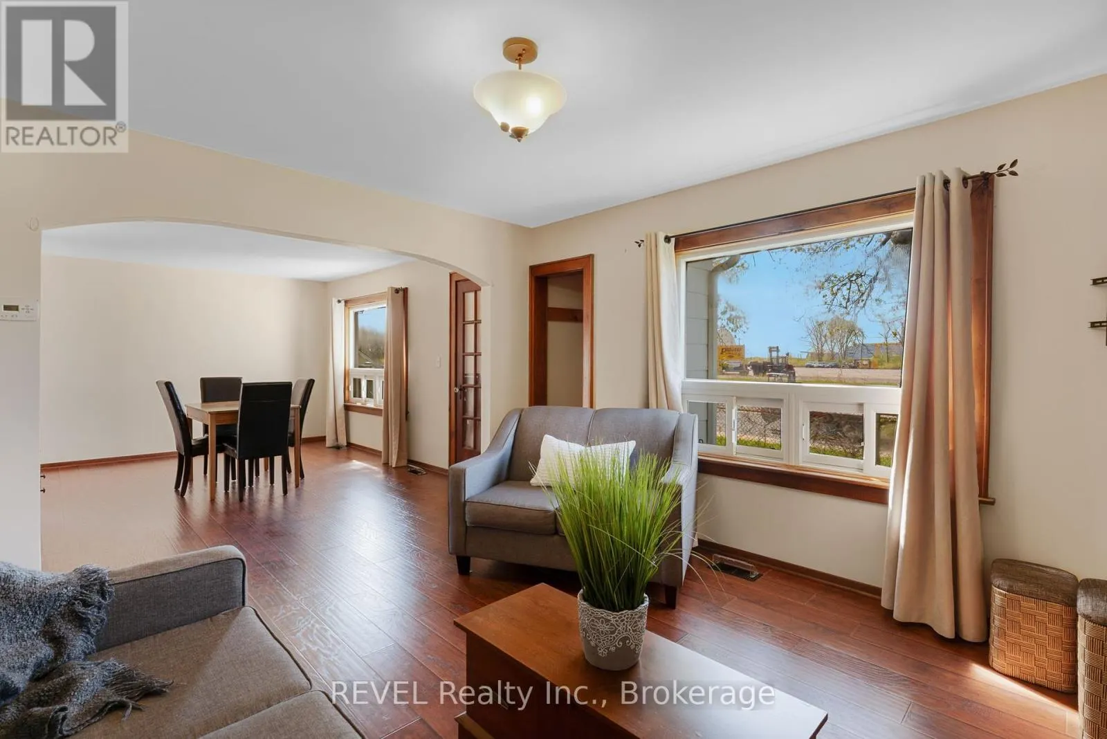 239 BECKEN CRESCENT