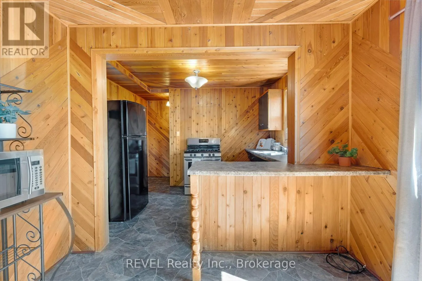 239 BECKEN CRESCENT