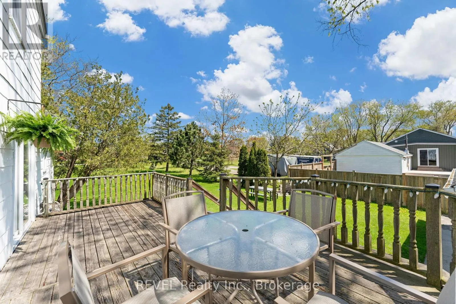 239 BECKEN CRESCENT