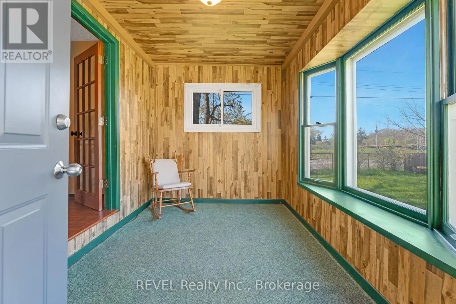 239 BECKEN CRESCENT