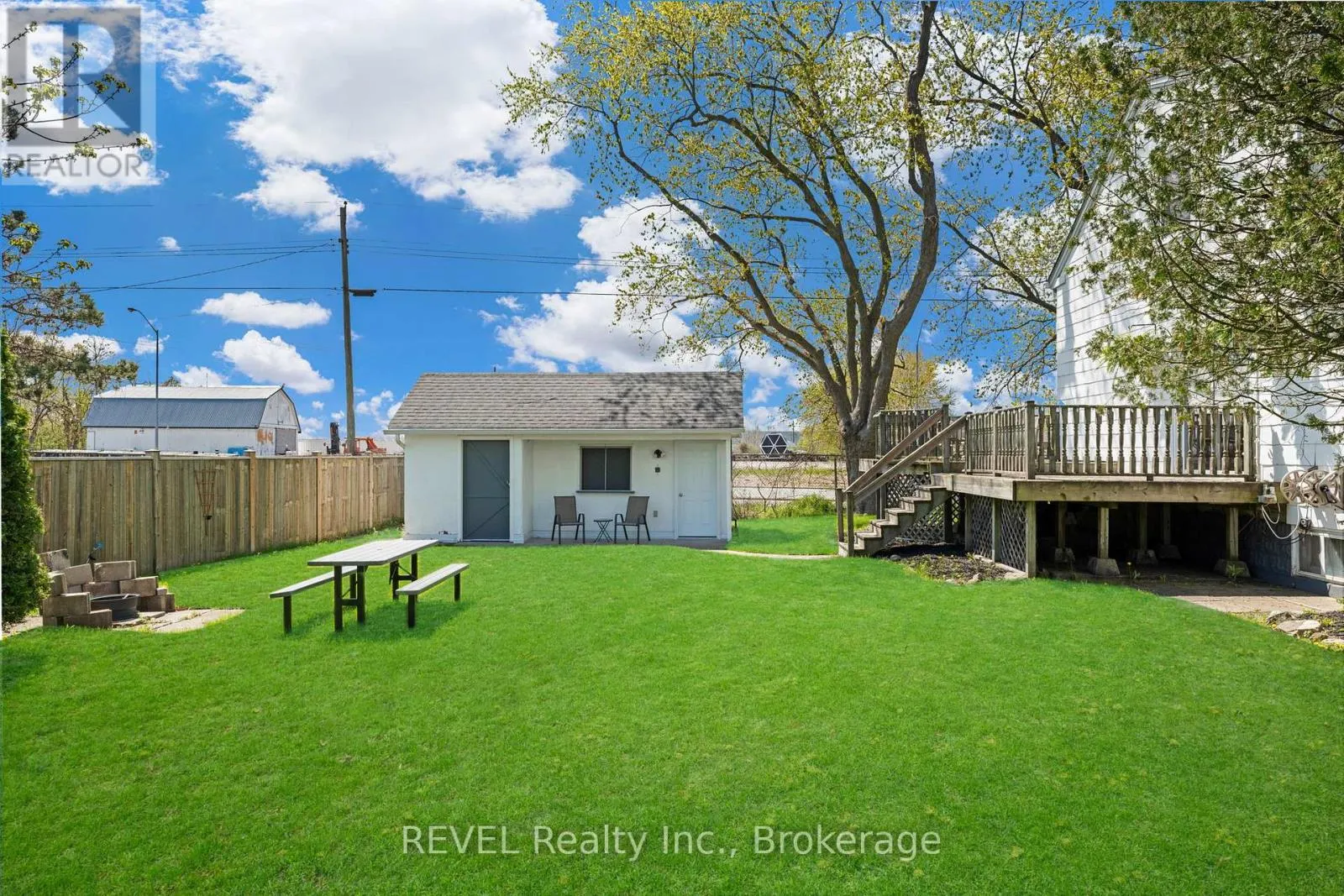 239 BECKEN CRESCENT