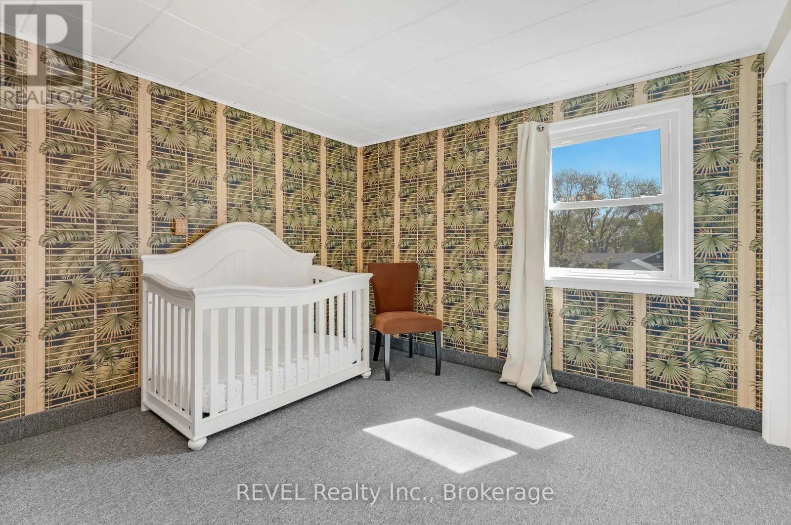 239 BECKEN CRESCENT