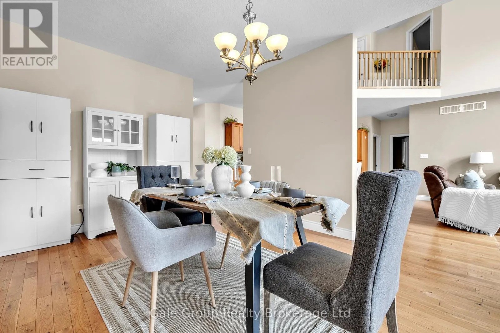 10 WESTVIEW COURT