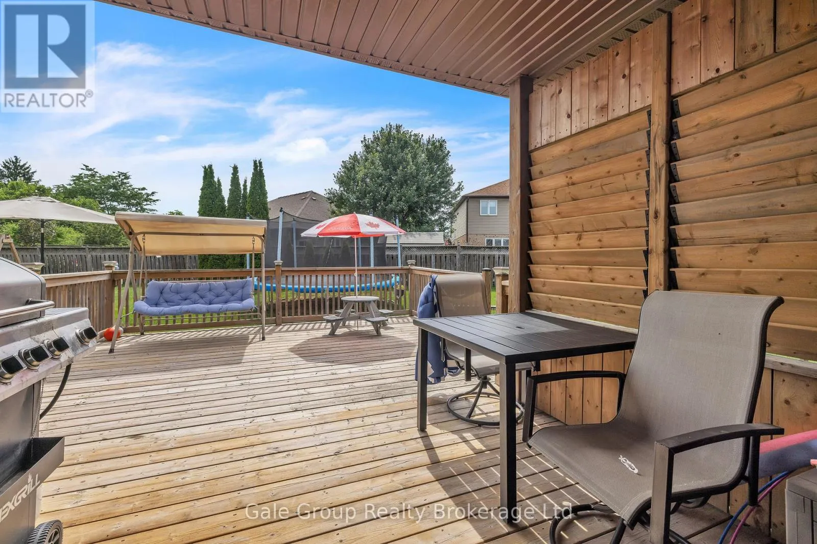 10 WESTVIEW COURT