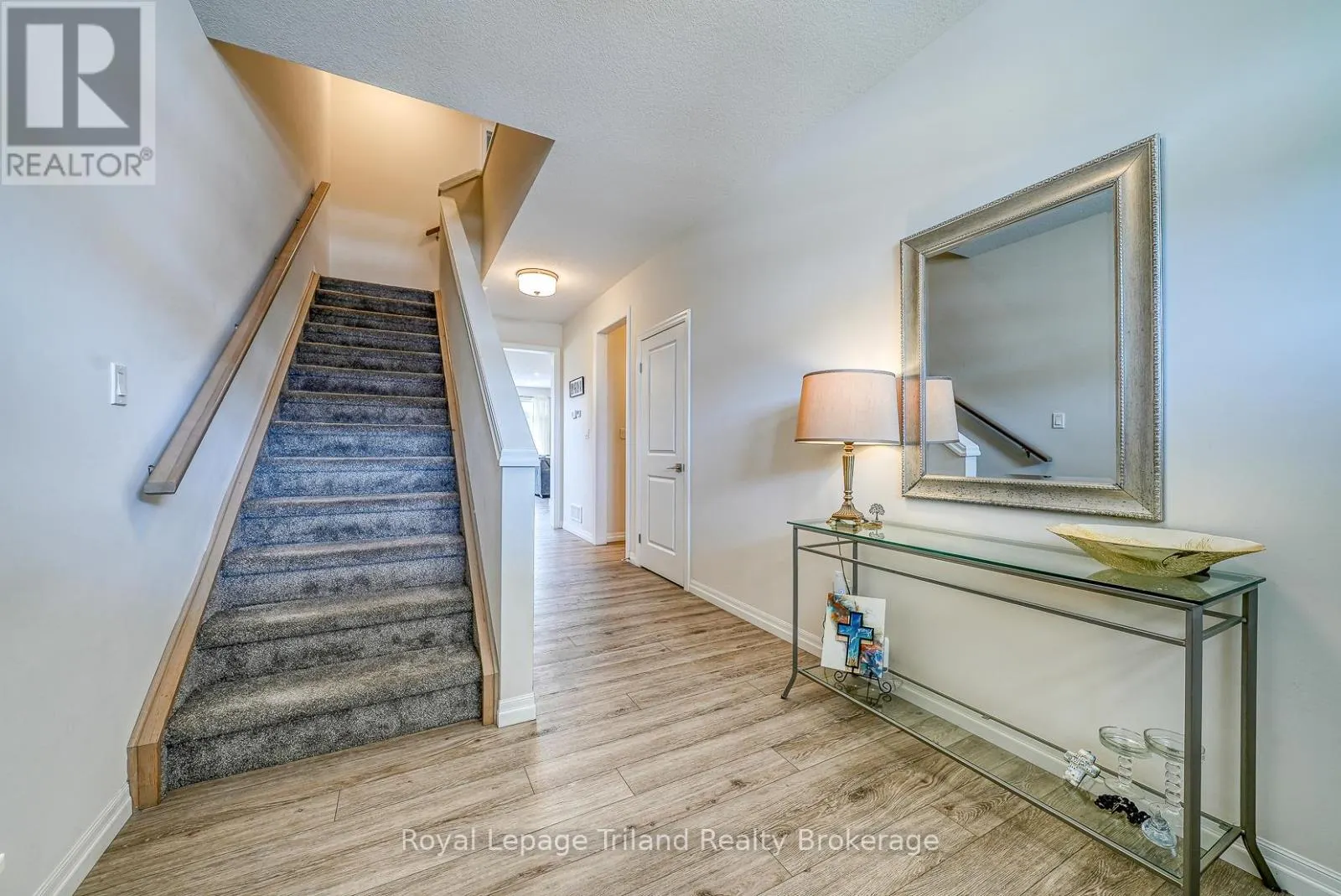 30 LIVINGSTON DRIVE