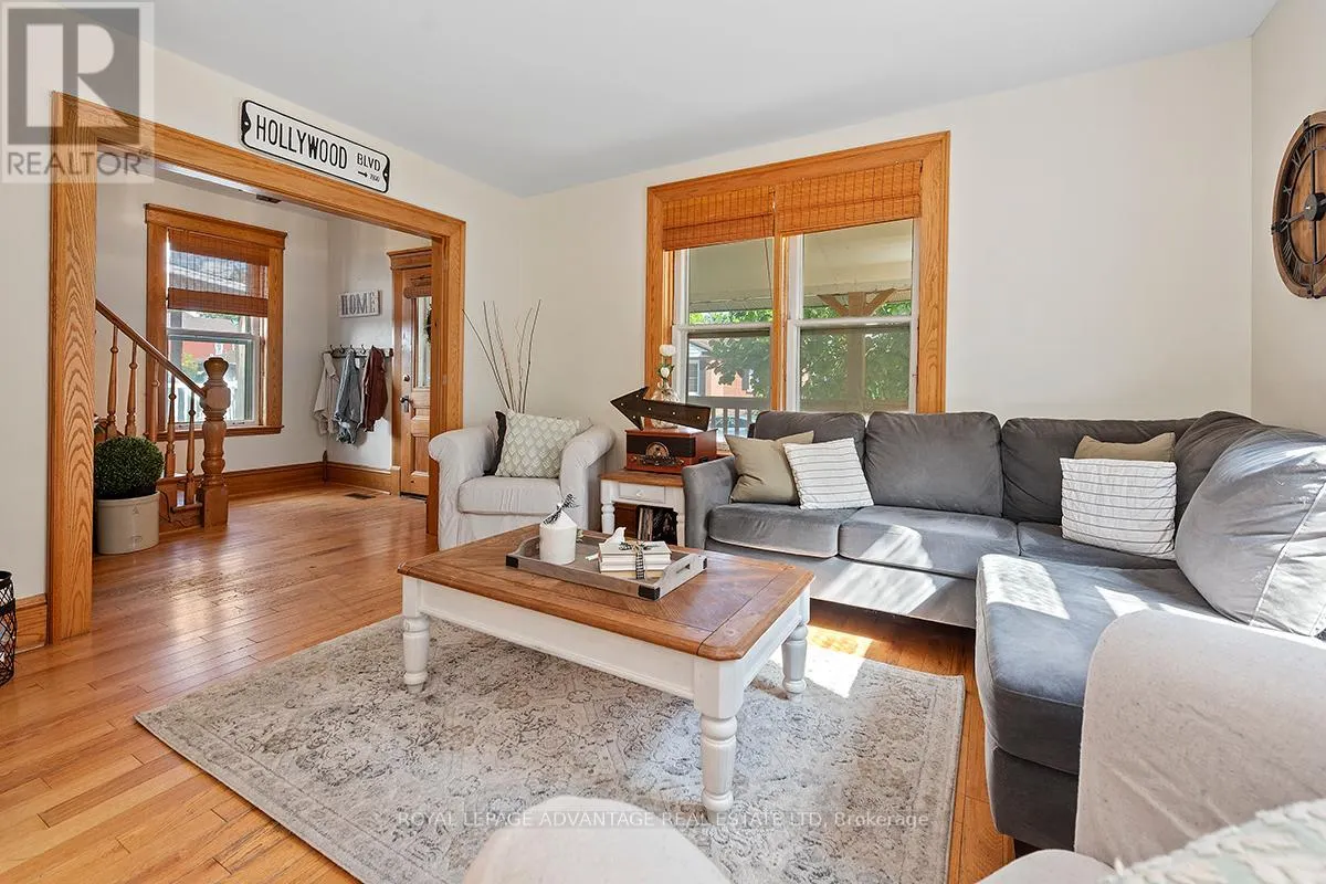 6 FOSTER AVENUE