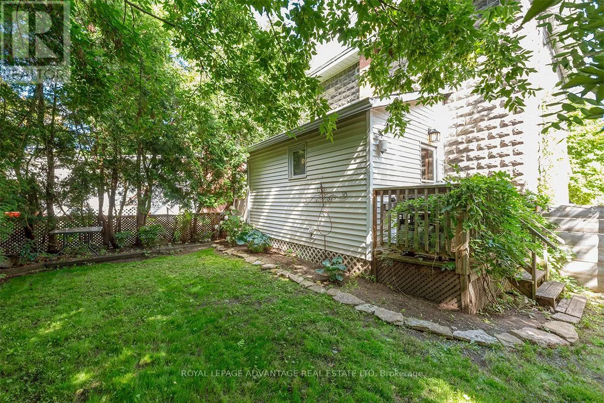 6 FOSTER AVENUE