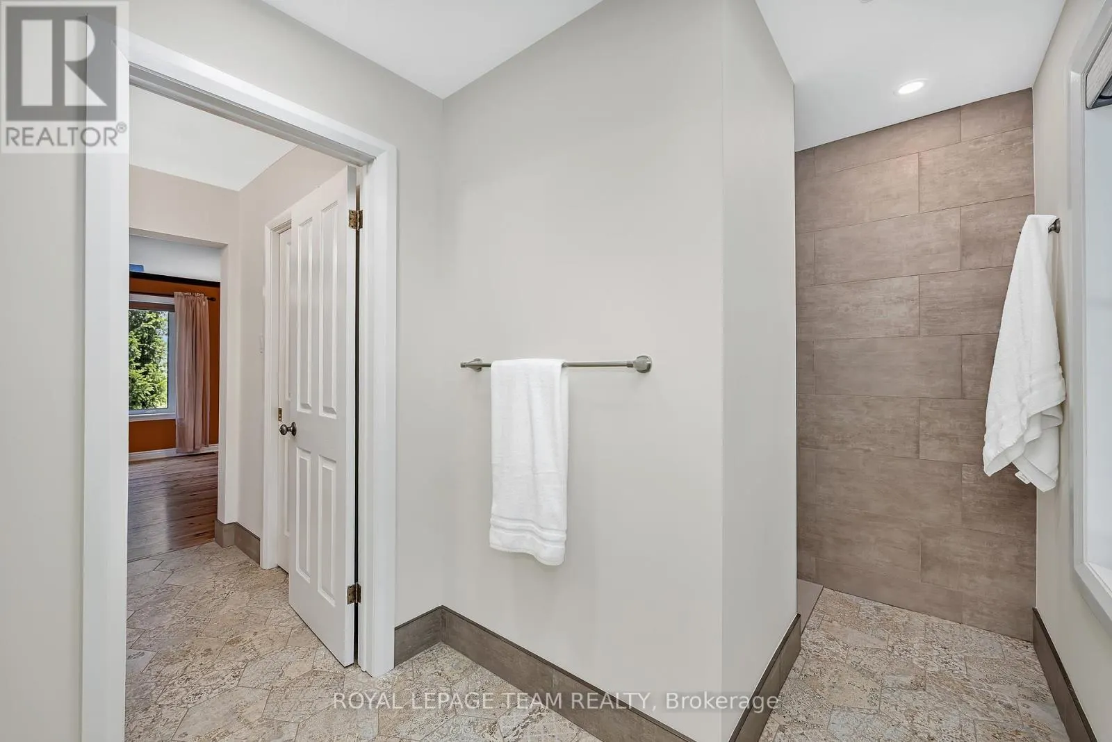 335 HAMILTON ROAD