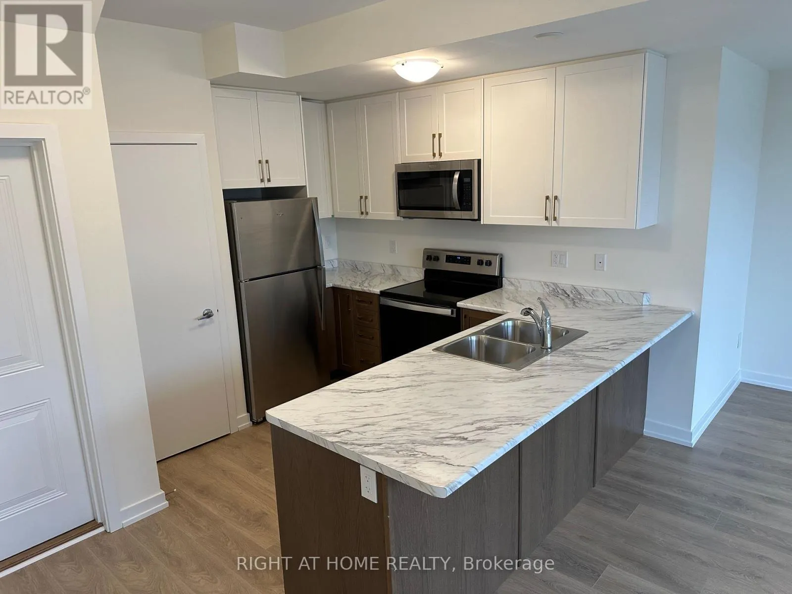 1204 - 160 DENSMORE ROAD, #1204