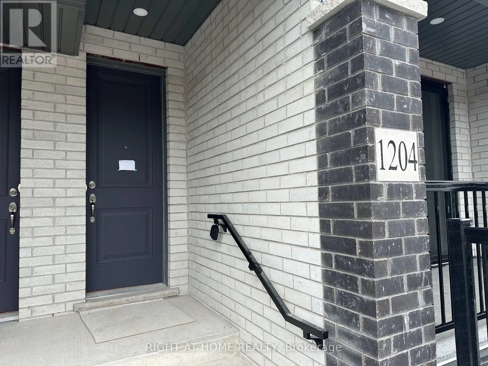 1204 - 160 DENSMORE ROAD, #1204
