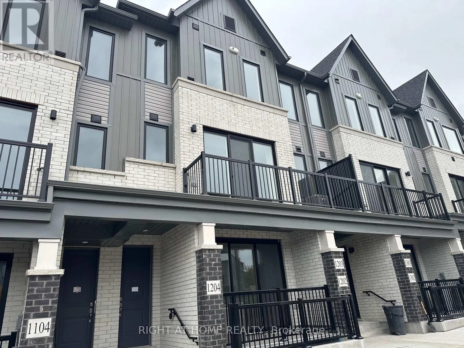 1204 - 160 DENSMORE ROAD, #1204