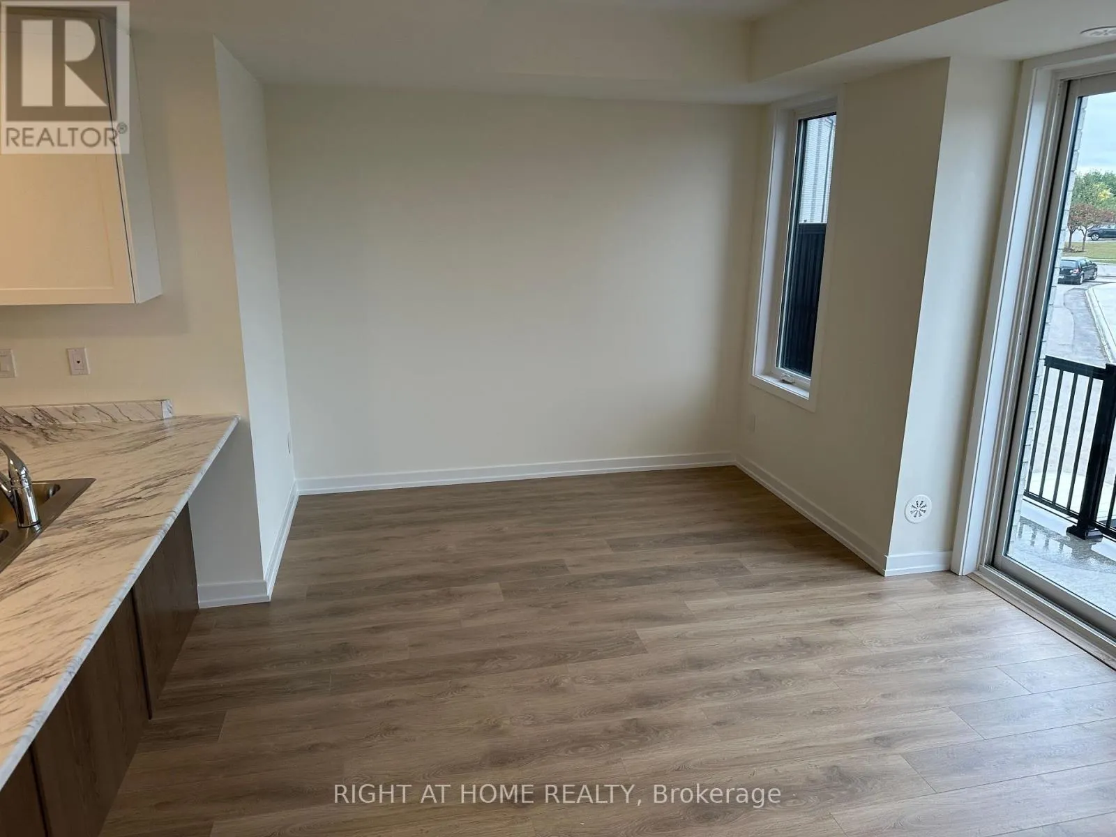 1204 - 160 DENSMORE ROAD, #1204