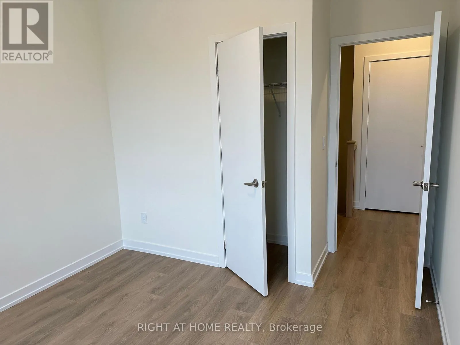 1204 - 160 DENSMORE ROAD, #1204