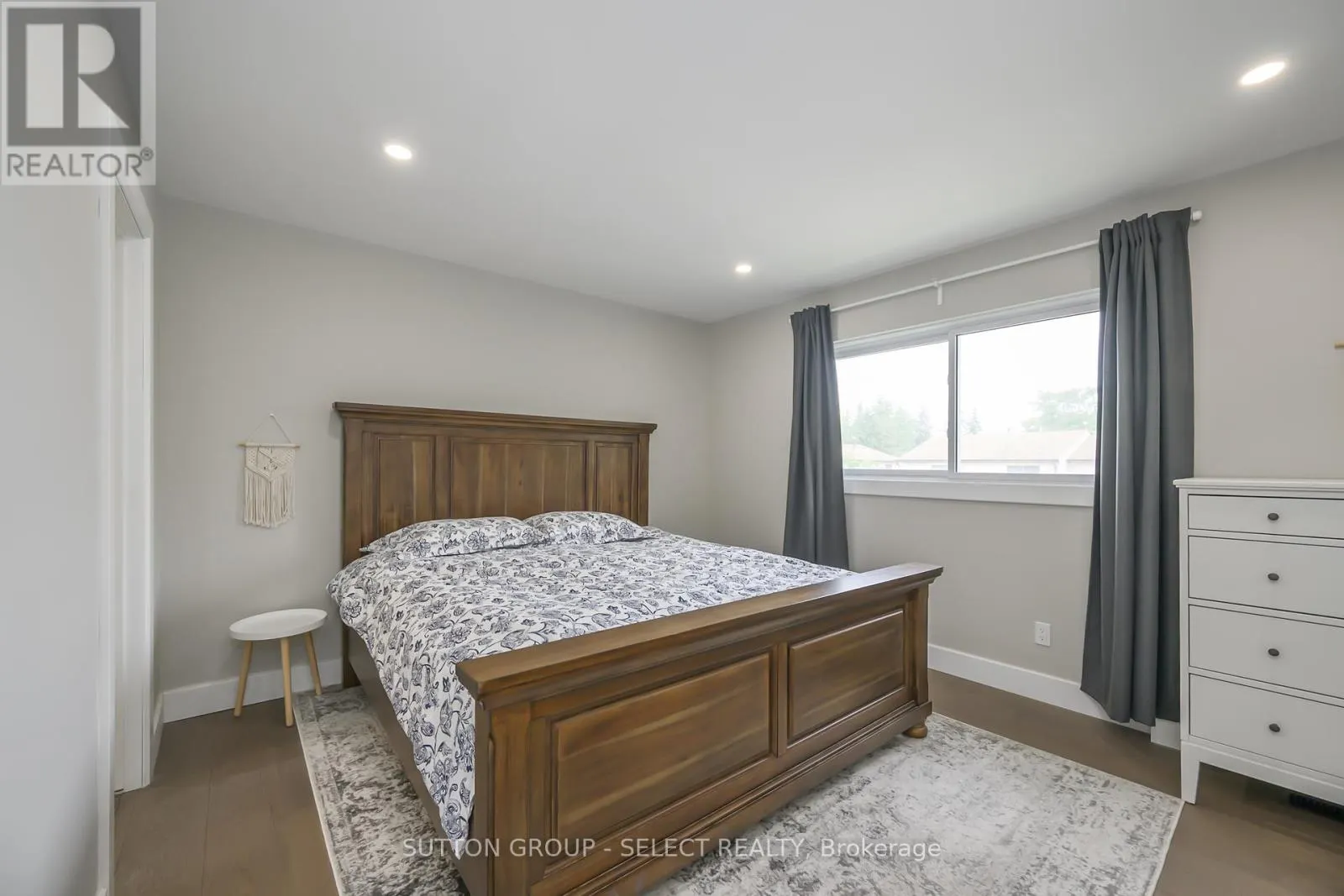 102 - 1328 COMMISSIONERS ROAD W, #102